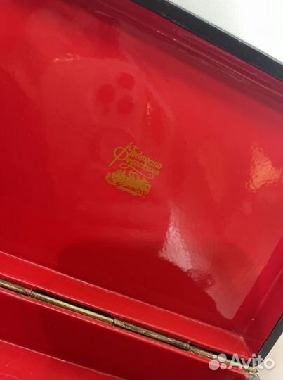 Шкатулка с росписью Федоскино оригинал