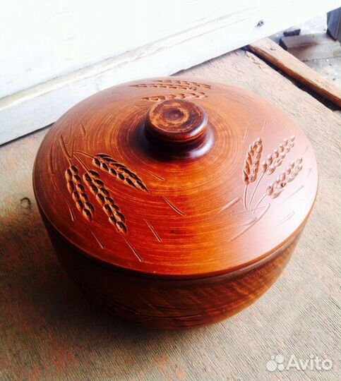 Глиняная кастрюля