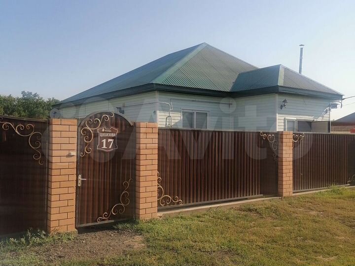 Дом 100 м² на участке 12 сот.