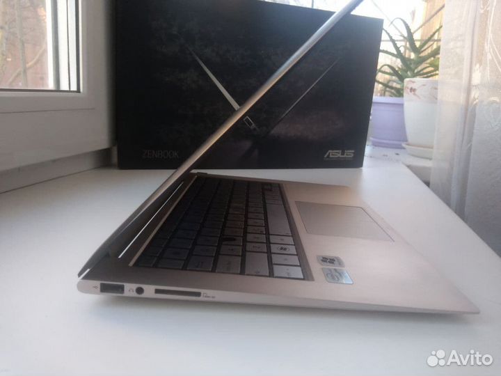 Ультрабук Asus Zenbook UX31E 13,3 (Core i7)