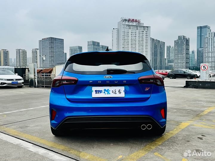 Ford Focus 1.5 AT, 2021, 32 000 км