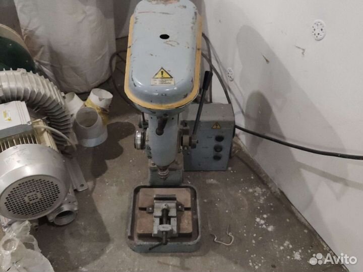 Сверлильный станок