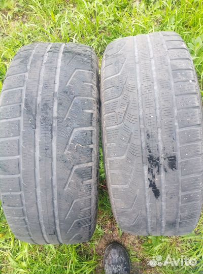 Pirelli Winter Sottozero 210 235/55 R18