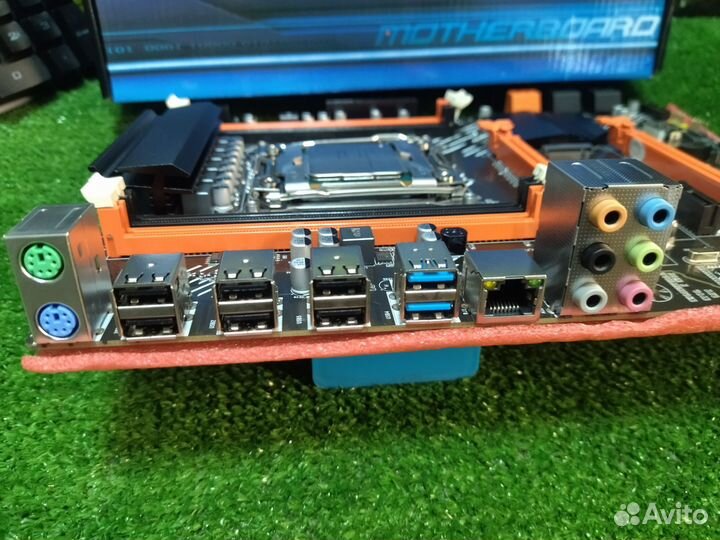 Материнская плата X99 с процессором E5 2666v3