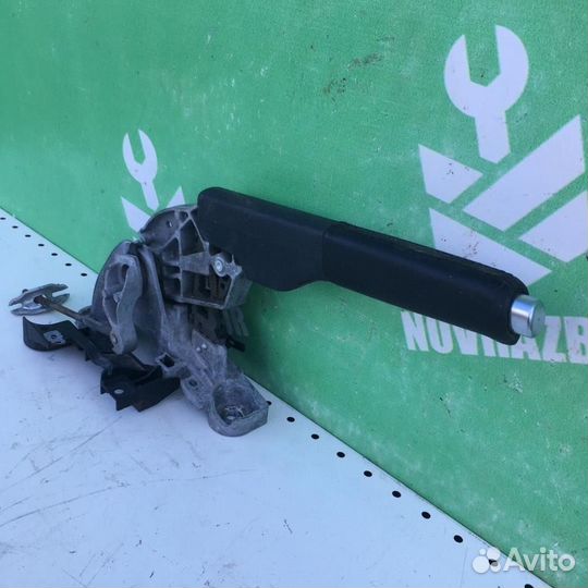 Рычаг стояночного тормоза Фольксваген Гольф 6