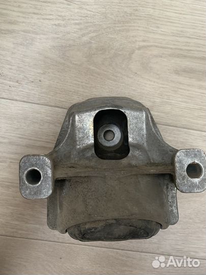 Гидроопора двигателя audi оригинал