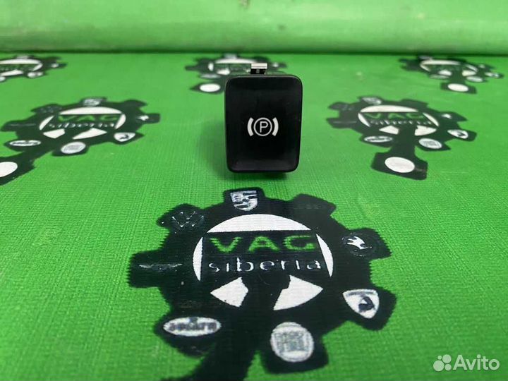 Кнопка стояночного тормоза 3C0927225C VW-passat-CC