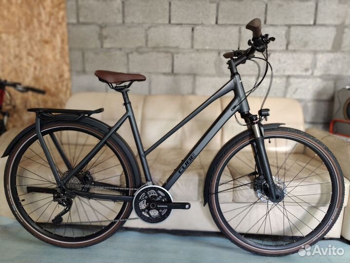 Cube Kathmandu Pro 2022 (дорожный гибрид)