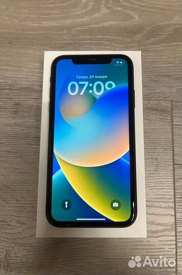 iPhone 11, 64 ГБ