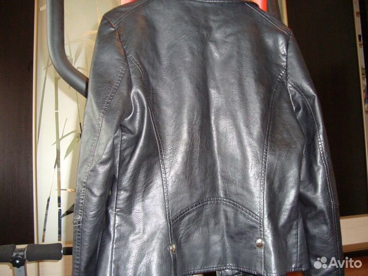Куртка кожаная косуха и пальто р.48