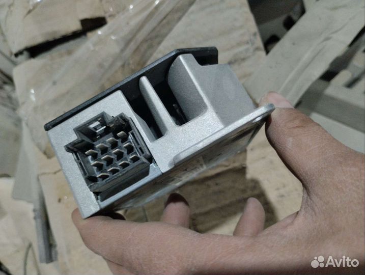 Усилитель сабвуфера Harman/Becker. Мерседес