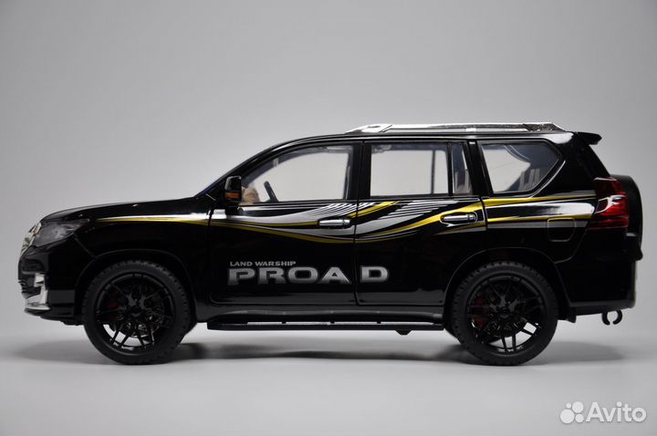 Модель авто Toyota Land Cruiser Prado 150 1:18 мет