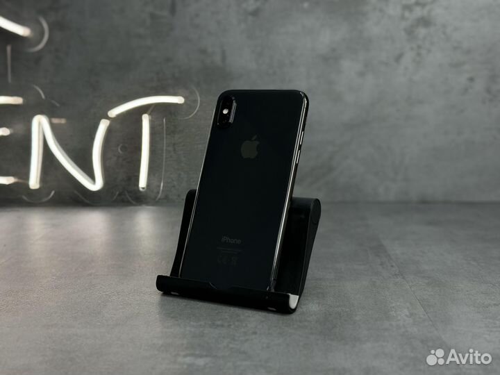 iPhone X, 64 ГБ