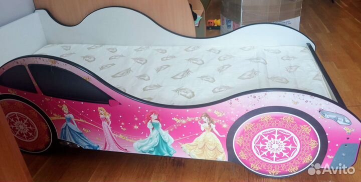 Кровать машинка с матрасом 70*160 детская