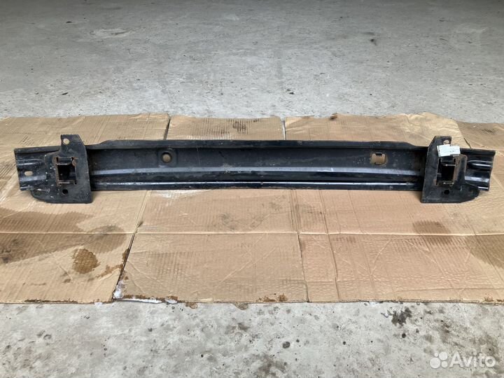 Усилитель бампера передний Фольксваген шаран