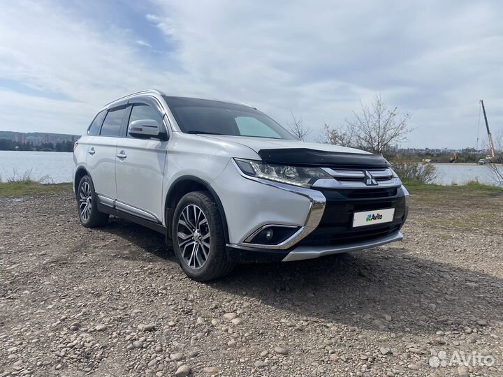 Mitsubishi Outlander 2.4 CVT, 2015, 99 999 км