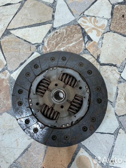 Диск сцепления с корзиной Opel Astra хетчбэк 1.8