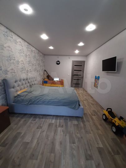 2-к. квартира, 63 м², 3/6 эт.