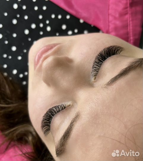 Наращивание ресниц в салоне