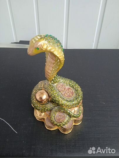 Фарфоровые статуэтки