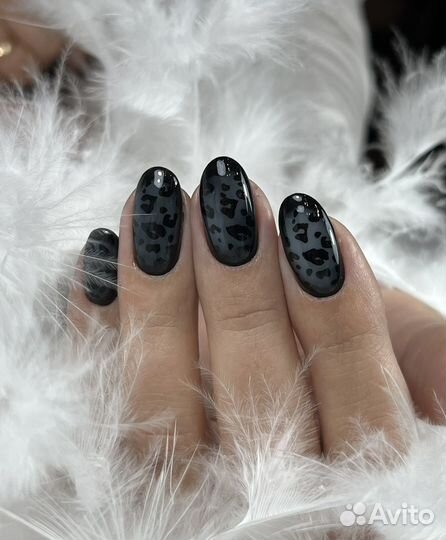 Мастер маникюра и педикюра