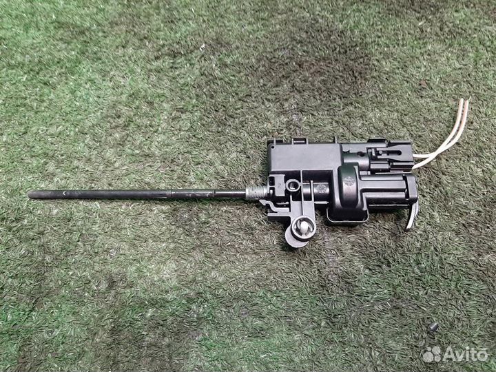 Замок лючка бензобака Renault Scenic 3 (JZ) 2009