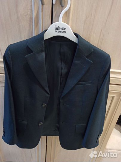 Пиджаки на мальчика 116-122