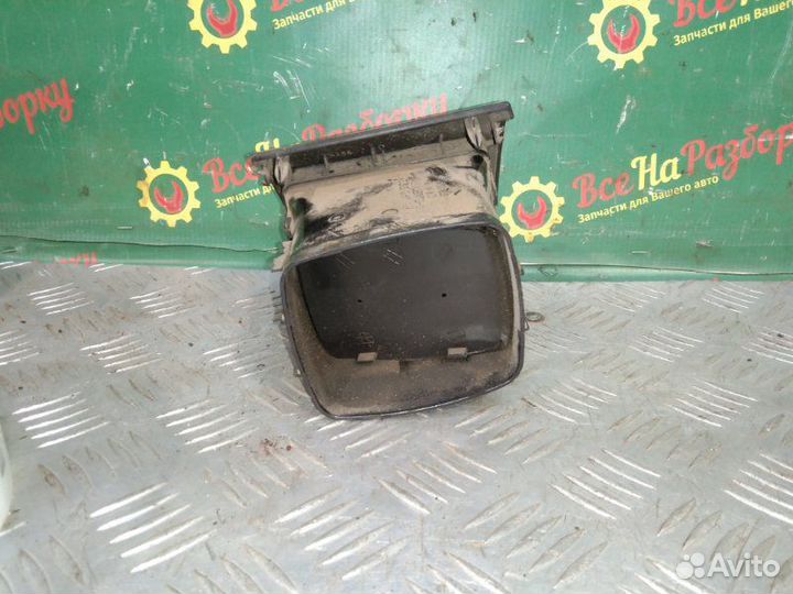 Дефлектор воздуховода правый Mercedes-Benz Vito