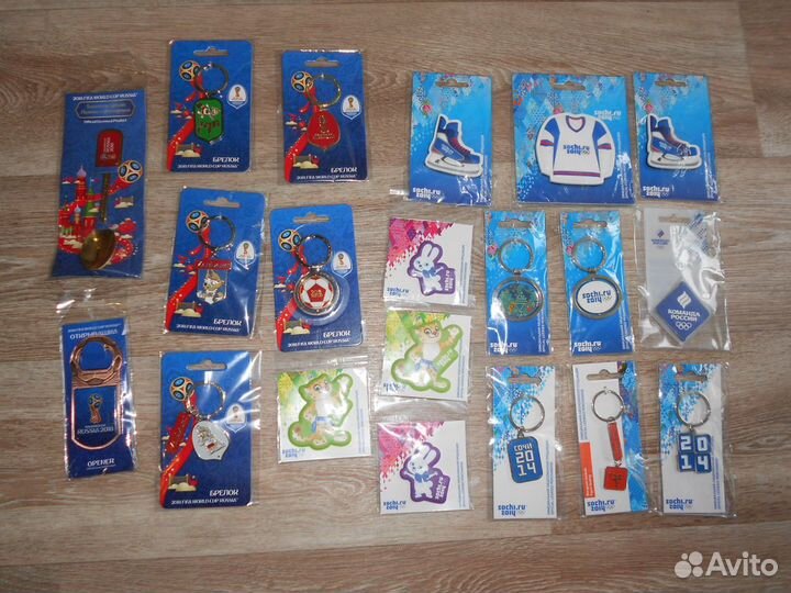 Значки Фифа чм Футбол 2018 Забивака, брелки