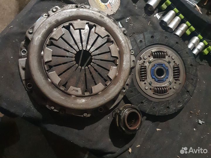 Комплект сцепления валео на Шевроле ниву