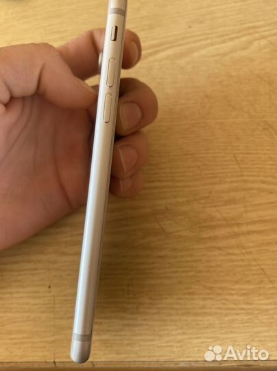 Телефон iPhone 7