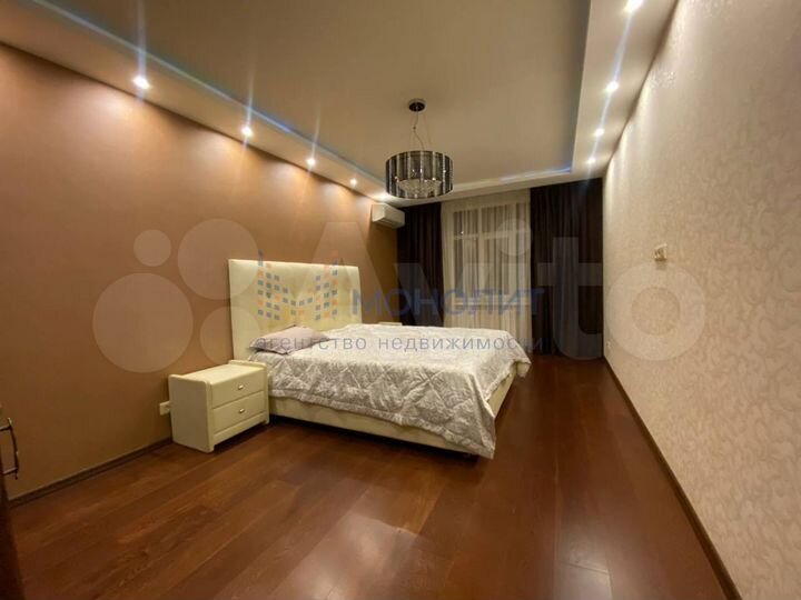 3-к. квартира, 102,5 м², 4/9 эт.