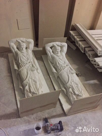 Скульптура самсон