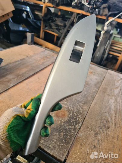 Кнопка стеклоподъемника Toyota Corolla E150 2008