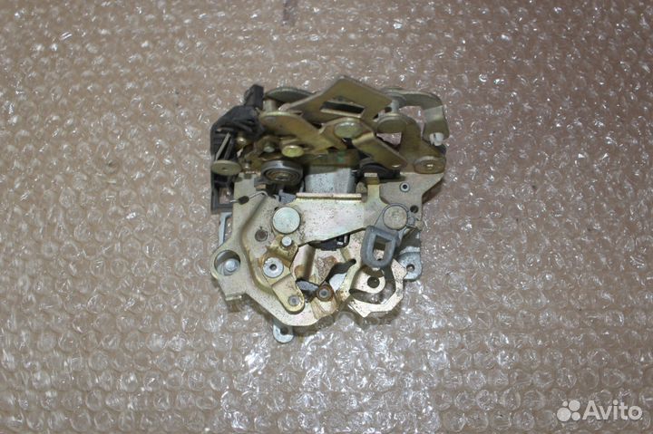 Замок двери задний правый Mercedes A1407300235