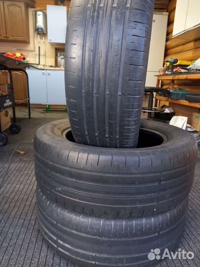Continental ContiPremiumContact 5 215/60 R16