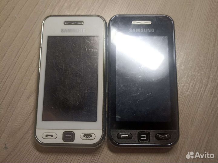 Телефон Samsung