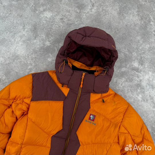 Пуховик Black Yak