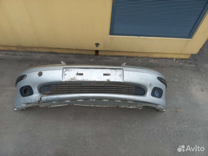 Бампер передний opel vectra серебристый