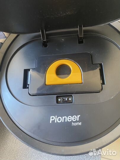 Робот пылесос Pioneer VC701R