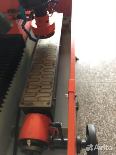 Заточной станок с магнитной плитой MF2510CNC с чпу