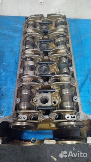 Головка блока цилиндров левая Mercedes-Benz M119
