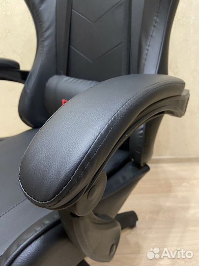 Компьютерное игровое (геймерское) кресло Новое