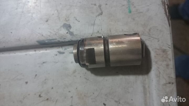 Гидрокомпенсатор split port