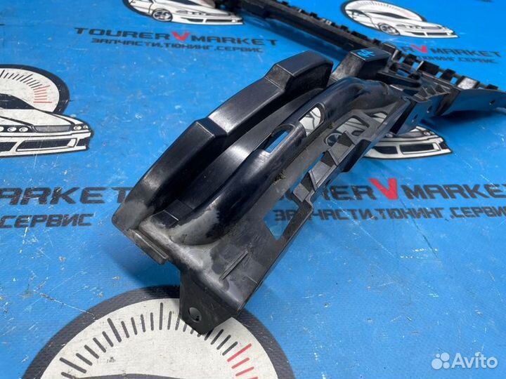 Клипса бампера задняя правая Mercedes-Benz C-Class