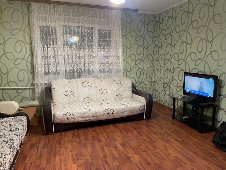 4-к. квартира, 77 м², 1/5 эт.