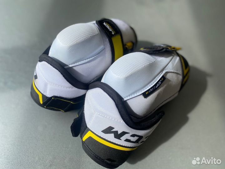 Налокотники хоккейные ccm9060 sr