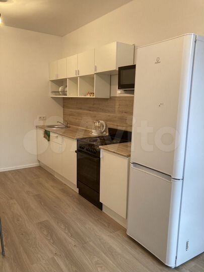 2-к. квартира, 60 м², 7/17 эт.