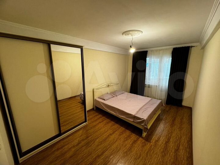 2-к. квартира, 88 м², 3/9 эт.