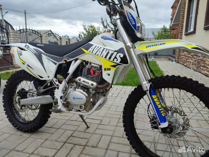Avantis FX 250 Lux